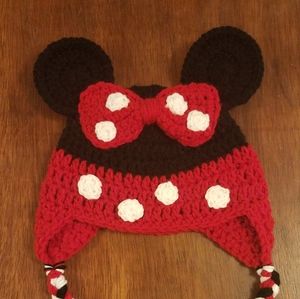 Minnie earflap hat